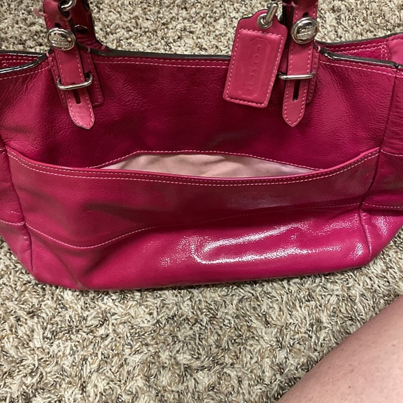 COACH Pink paten leather purse - Picture 7 of 11